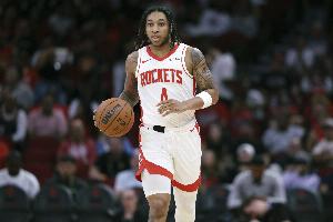 我也发挥一手！JD-戴维森11中5&三分5中2贡献14分5板6助4断！