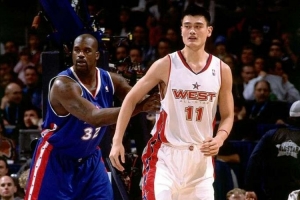 杨毅：奥尼尔的进攻摧毁力远胜姚明 后者在场上时就别考虑防守了